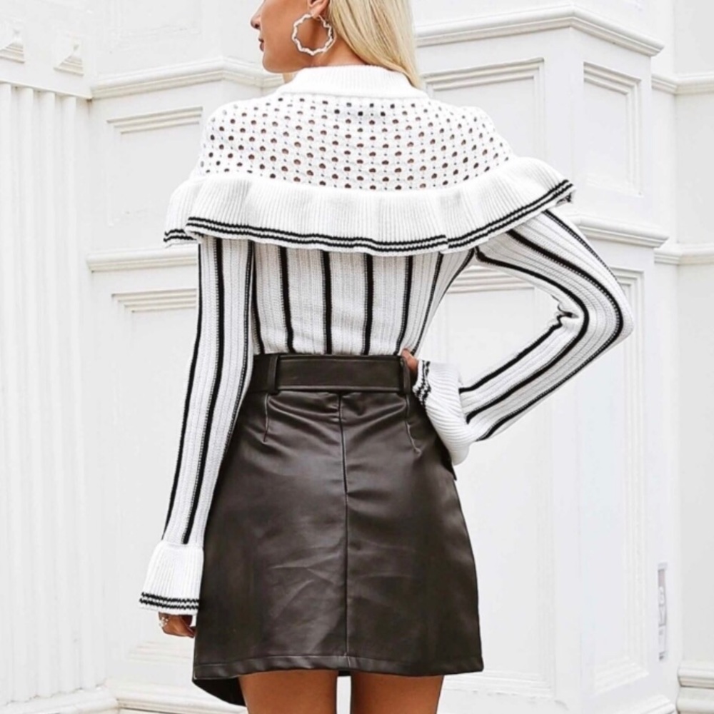 ‘Zuri’ Stripped Ruffle Sweater - Picture 4 of 5